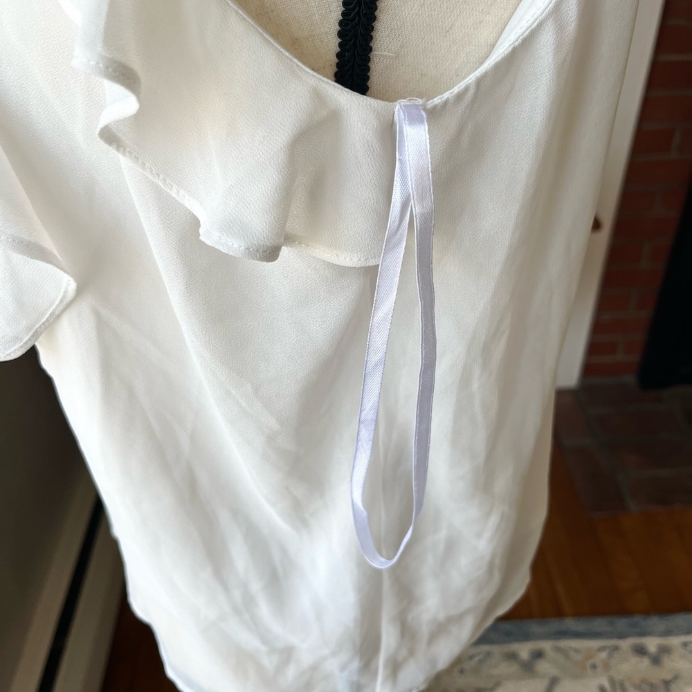 Monteau | White Ruffle Tank - Picture 6 of 10